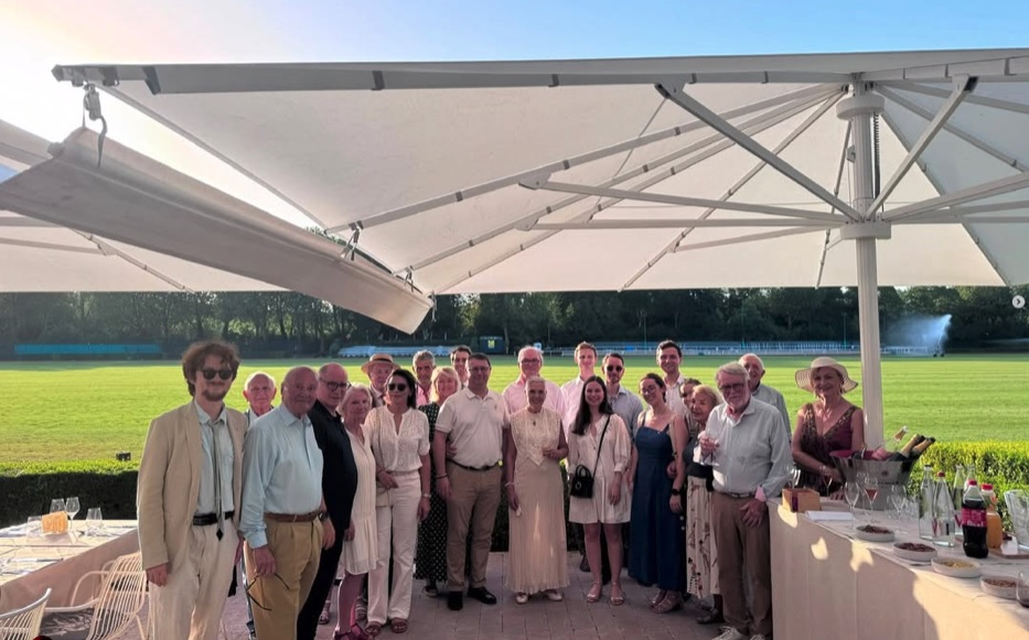 Les membres du LEO Club Paris Centre et du Lions Club réunis lors d’une rencontre